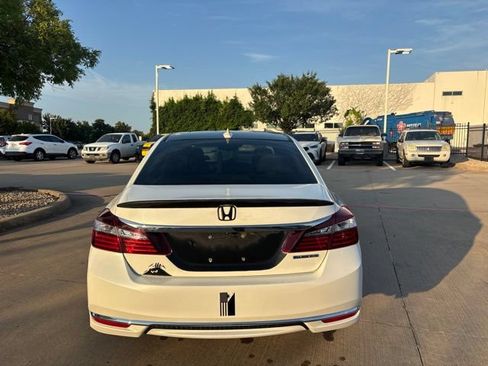 Used 2017 Honda Accord EX-L image 6