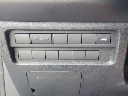 Used 2024 Mitsubishi Outlander SE image 20