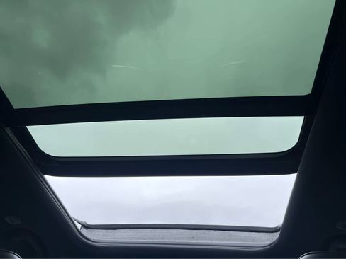 Used 2023 Jeep Grand Cherokee Overland w/ Luxury Tech Group IV image 47