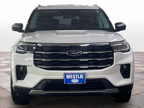 Certified 2025 Ford Explorer Active w/ Active Comfort Package AWD/4WD image 3