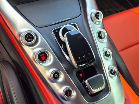 Used 2018 Mercedes-Benz AMG GT S image 29