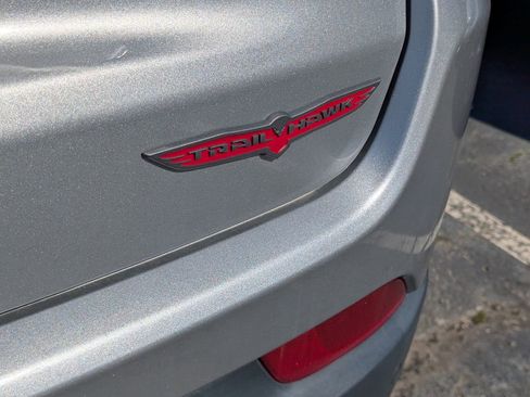 Used 2023 Jeep Compass Trailhawk image 5