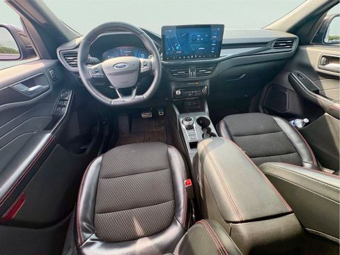 Used 2023 Ford Escape ST-Line Select AWD/4WD image 7