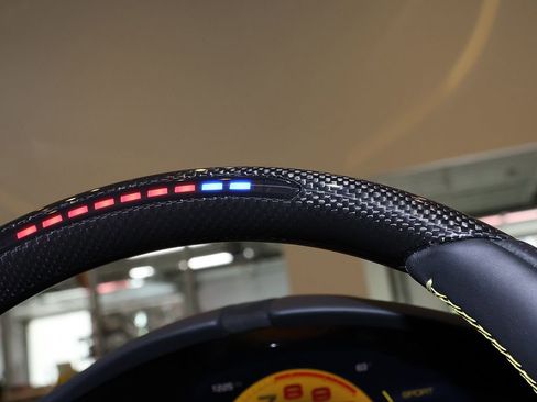 Certified 2025 Ferrari Roma Spider RWD image 99