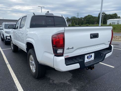 Used 2023 Toyota Tacoma SR AWD/4WD image 5