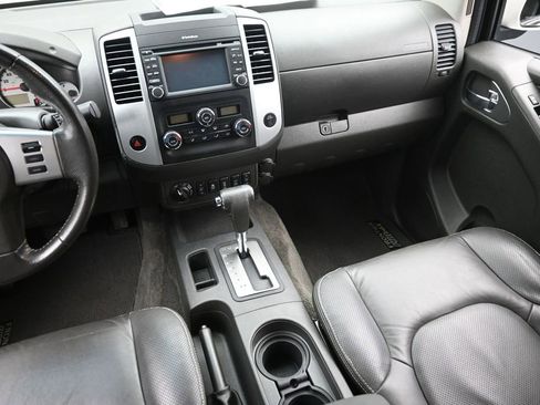 Used 2015 Nissan Frontier PRO-4X w/ Pro-4x Luxury Package AWD/4WD image 12