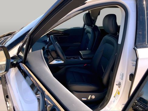 New 2026 Lincoln Nautilus Premier w/ Jet Appearance Package AWD/4WD image 9