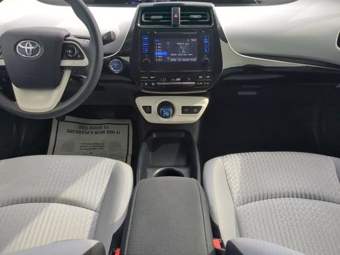 Used 2017 Toyota Prius Two FWD image 13