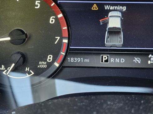 Used 2024 Nissan Frontier PRO-4X w/ Pro Premium Package image 15