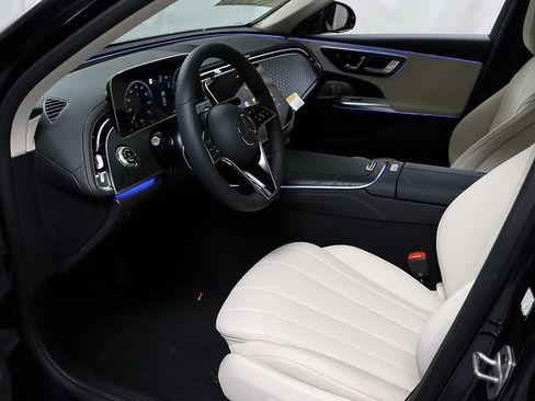 New 2026 Mercedes-Benz E 450 4MATIC Sedan image 11