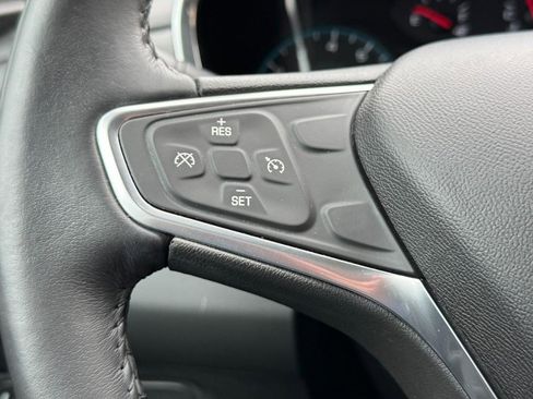 Used 2018 Chevrolet Equinox LT image 16