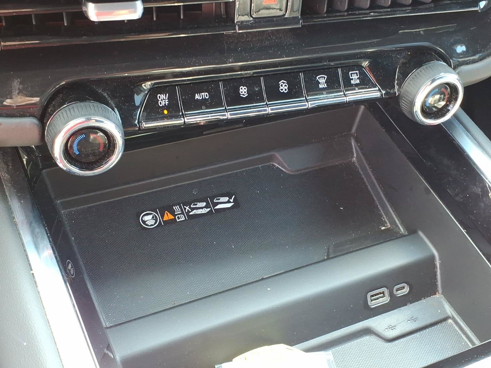 Used 2025 Chevrolet Tahoe LT AWD/4WD image 19