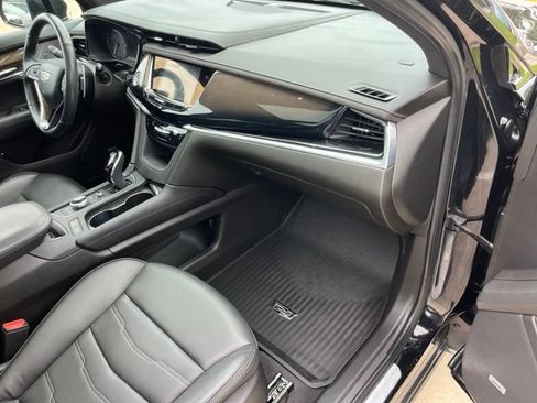 Certified 2023 Cadillac XT6 Sport w/ Platinum Package AWD/4WD image 41