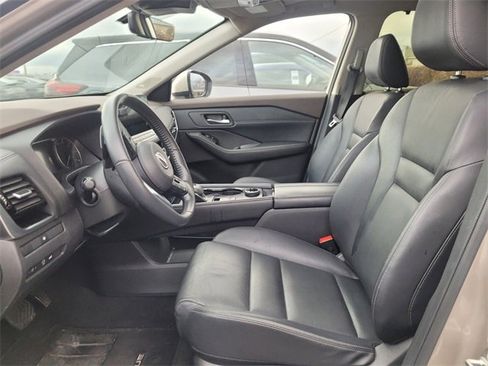 Used 2023 Nissan Rogue SL w/ SL Premium Package image 9