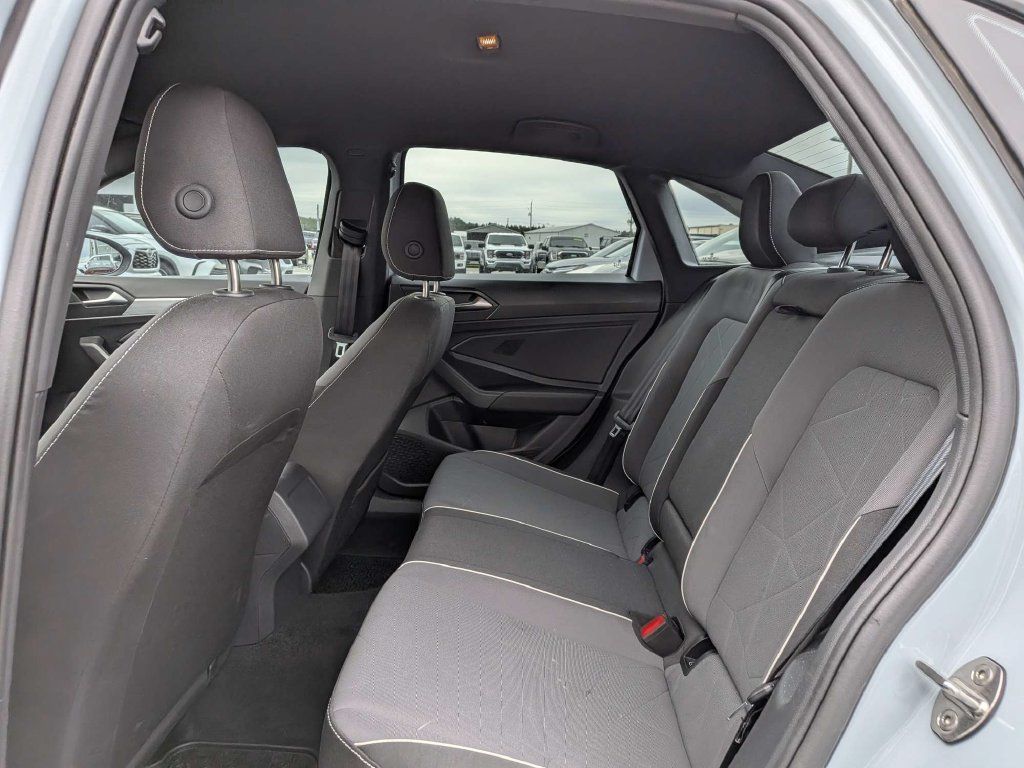 Used 2025 Volkswagen Jetta Sport FWD image 12