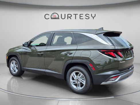 New 2026 Hyundai Tucson SE FWD image 3