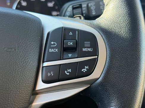 Certified 2021 Ford Explorer XLT w/ Equipment Group 202A image 16