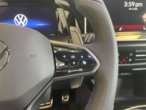 New 2025 Volkswagen Golf R Black Edition image 22