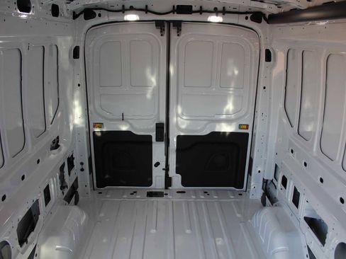 New 2024 Ford Transit 250 148 Medium Roof image 19