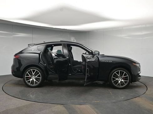 Used 2022 Maserati Levante GT AWD/4WD image 55