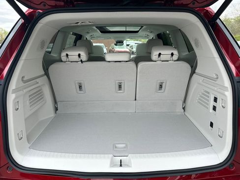 New 2026 Buick Enclave Avenir image 19