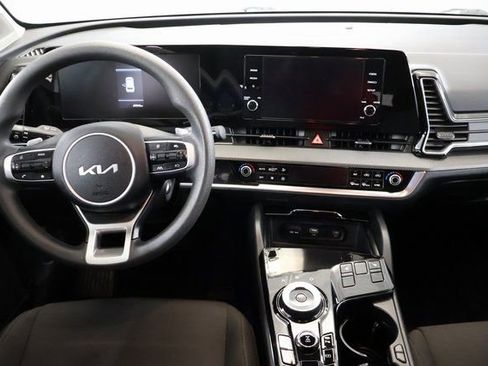 Used 2023 Kia Sportage LX image 10