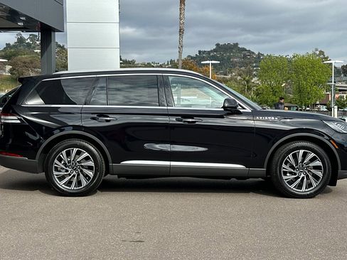 New 2025 Lincoln Aviator Premiere w/ Equipment Group 101A image 2