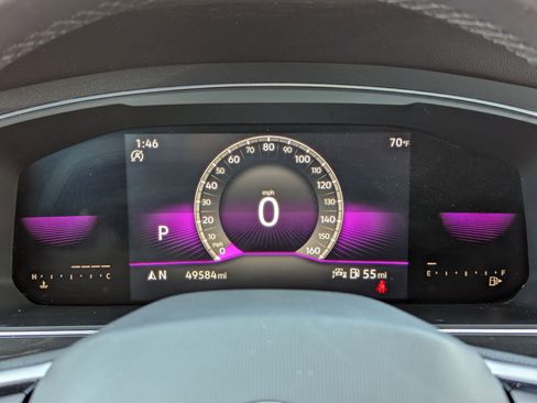 Used 2022 Volkswagen Tiguan SE R-Line image 23