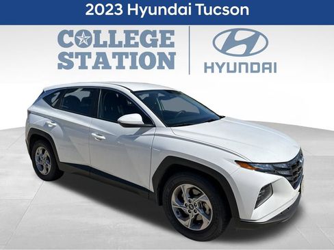 Used 2023 Hyundai Tucson SE image 3