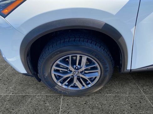 Used 2023 Nissan Rogue S AWD/4WD image 14