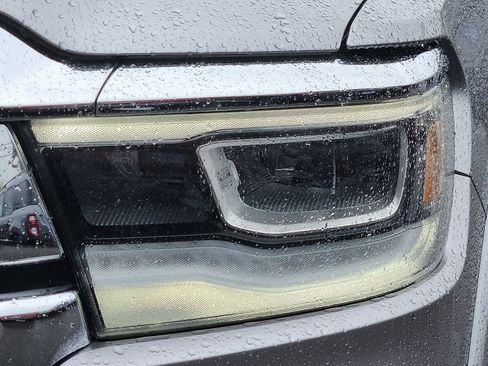 Used 2022 RAM 1500 Laramie image 9