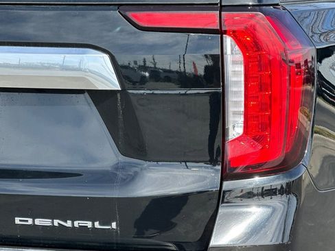 Used 2021 GMC Yukon Denali w/ Denali Premium Package AWD/4WD image 27