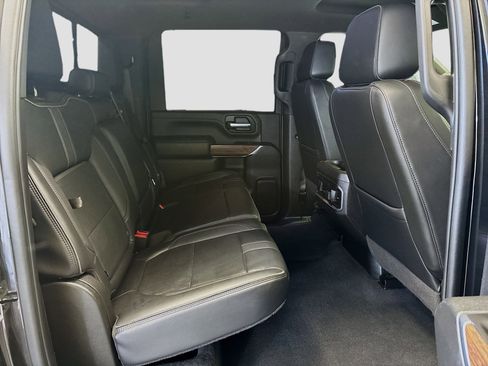 Used 2022 Chevrolet Silverado 2500 High Country w/ Z71 Off-Road Package image 16