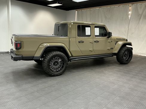 Used 2025 Jeep Gladiator Sport AWD/4WD image 6