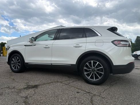 Used 2022 Lincoln Nautilus AWD image 9