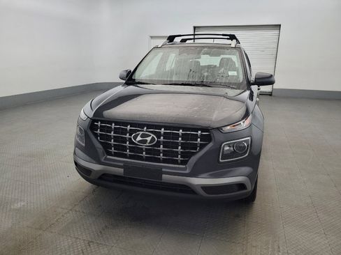 Used 2023 Hyundai Venue SEL FWD image 15