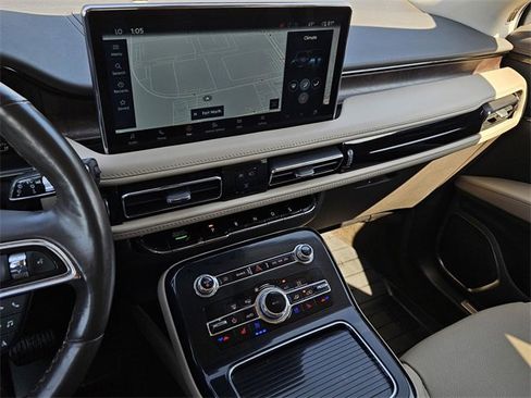 Used 2022 Lincoln Nautilus Reserve w/ Equipment Group 201A image 20