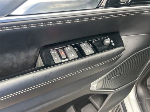 New 2026 Jeep Grand Wagoneer 4WD image 36