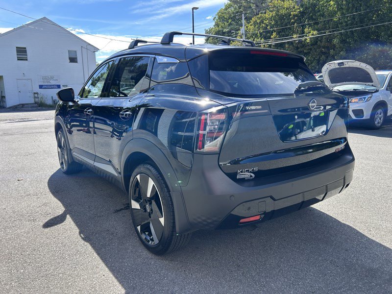 Used 2026 Nissan Kicks SR w/ Cold Weather Package AWD/4WD image 5