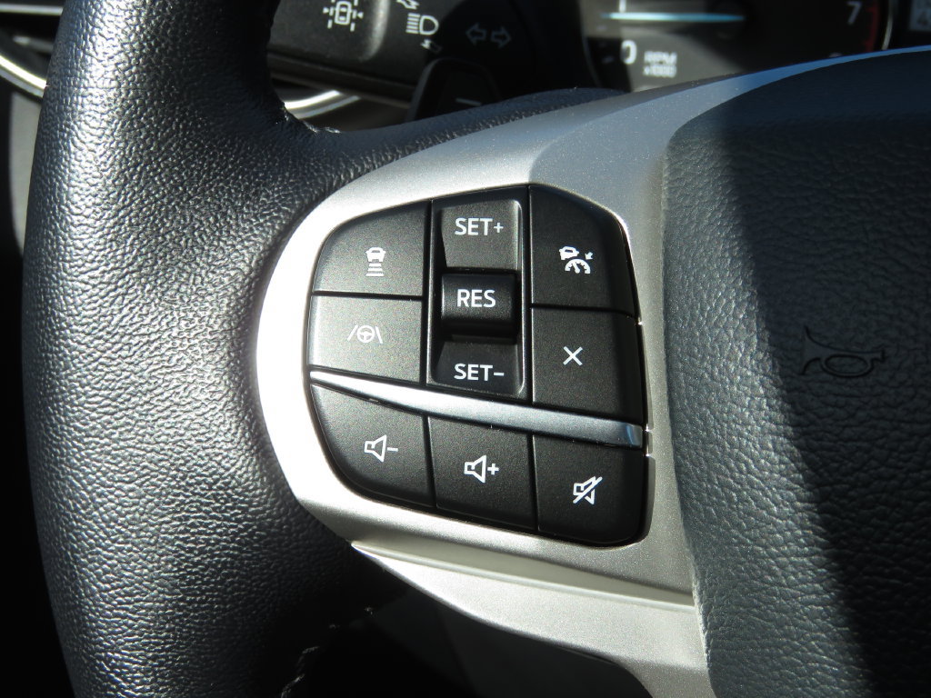Used 2021 Ford Explorer Limited w/ Equipment Group 301A AWD/4WD image 24