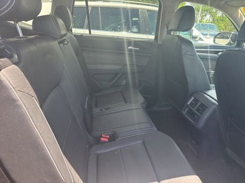 Used 2023 Volkswagen Atlas SE FWD image 12