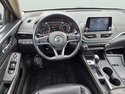 Used 2020 Nissan Altima 2.5 SR FWD image 9