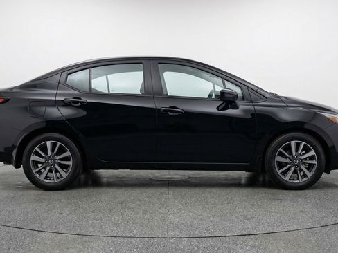 Used 2025 Nissan Versa SV FWD image 11