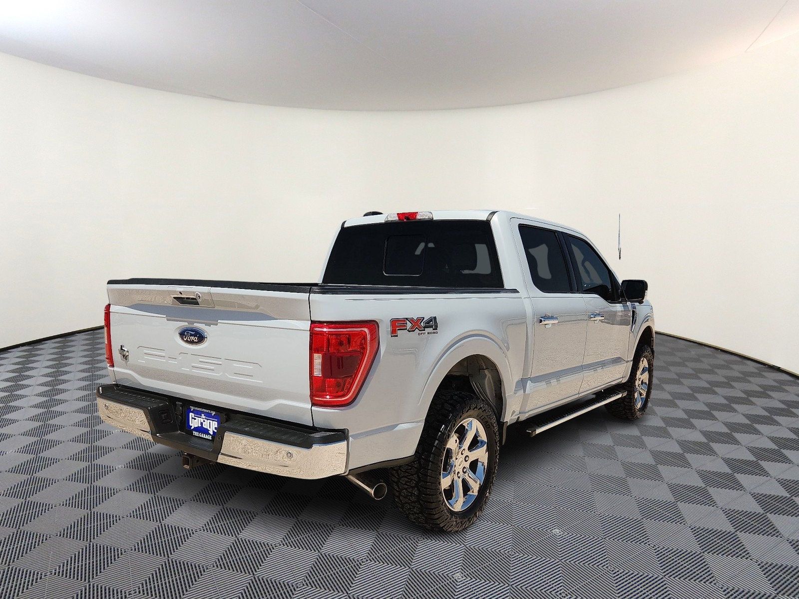 Used 2022 Ford F150 XLT w/ Equipment Group 302A High AWD/4WD image 4