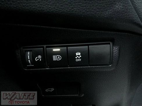 Certified 2026 Toyota Corolla Cross XLE image 17