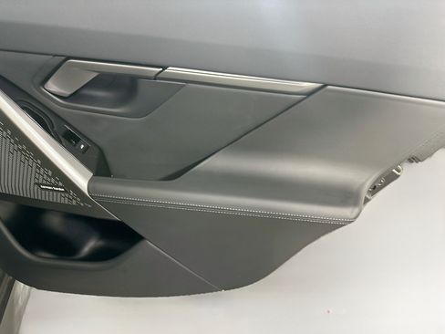 Used 2026 BMW 530i w/ Premium Package RWD image 31
