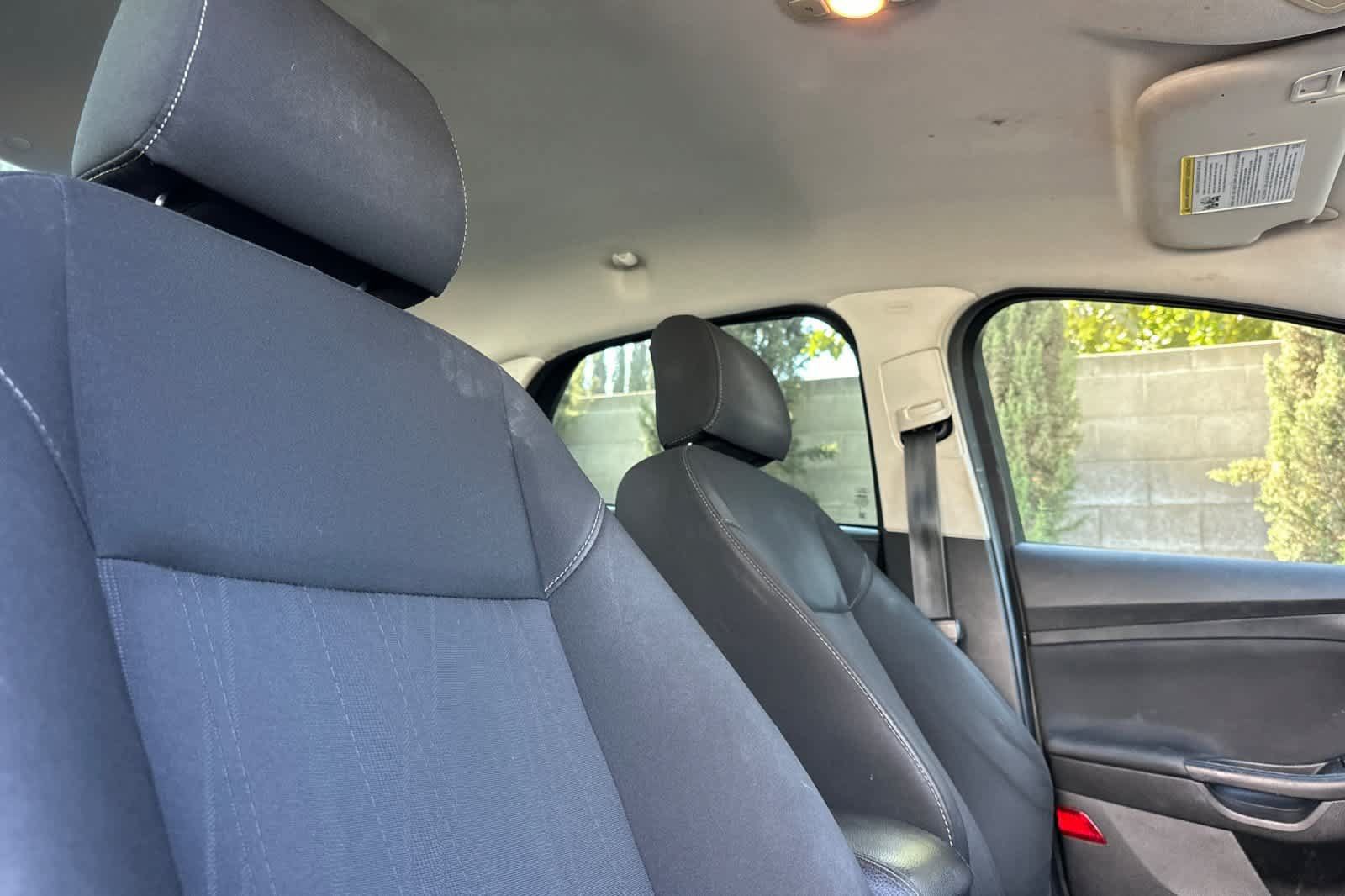 Used 2017 Ford Focus SE FWD image 18