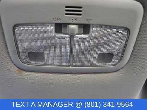 Used 2018 Toyota Corolla LE image 24