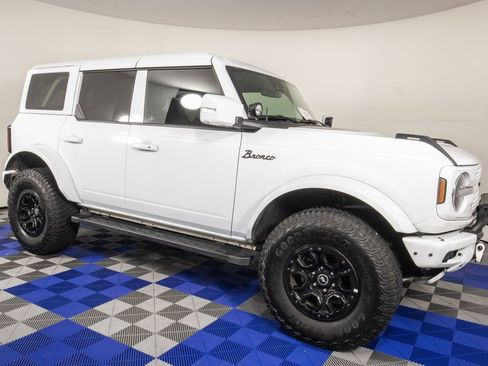 Used 2023 Ford Bronco Wildtrak AWD/4WD image 3