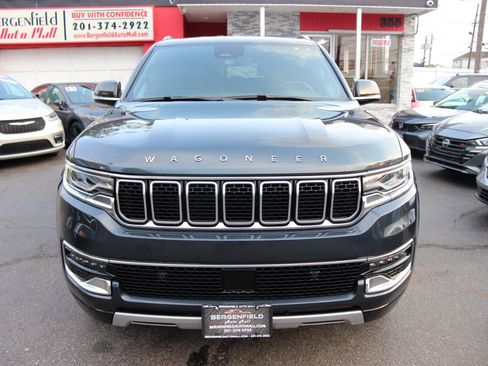 Used 2024 Jeep Wagoneer Series II AWD/4WD image 8